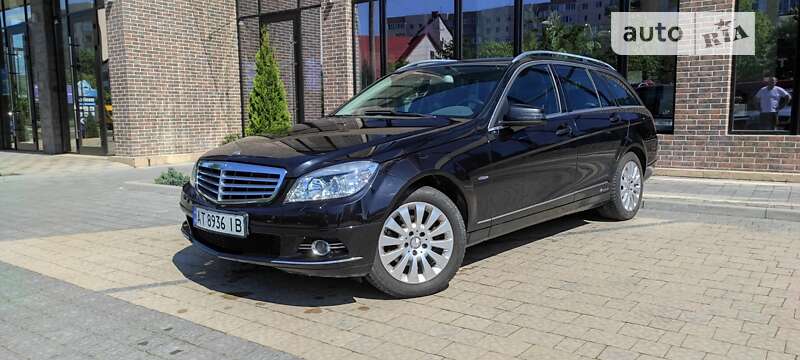 Універсал Mercedes-Benz C-Class 2010 в Івано-Франківську