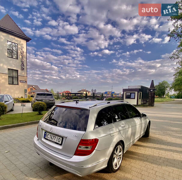 Универсал Mercedes-Benz C-Class 2011 в Стрые