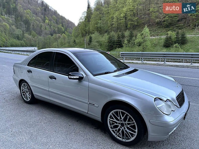 Седан Mercedes-Benz C-Class 2000 в Рахові