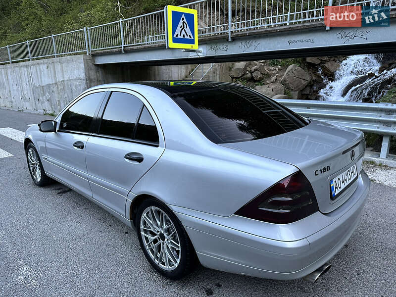 Седан Mercedes-Benz C-Class 2000 в Рахові