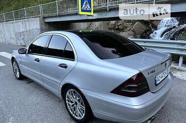 Седан Mercedes-Benz C-Class 2000 в Рахові