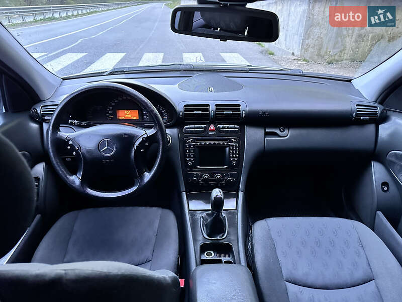 Седан Mercedes-Benz C-Class 2000 в Рахові