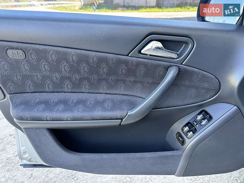 Седан Mercedes-Benz C-Class 2000 в Рахові