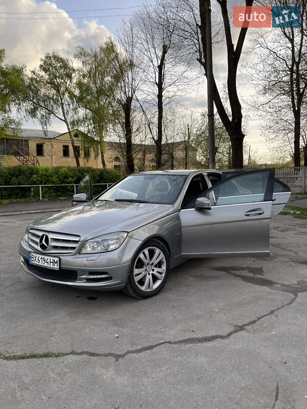 Седан Mercedes-Benz C-Class 2011 в Хмельницькому