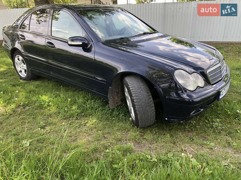 Седан Mercedes-Benz C-Class 2001 в Городенке фото 3 Седан Mercedes-Benz C-Class 2001 в Городенке