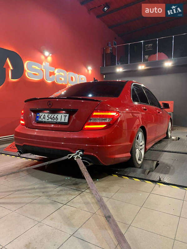 Седан Mercedes-Benz C-Class 2013 в Киеве