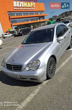 Седан Mercedes-Benz C-Class 2001 в Чернівцях