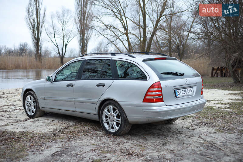 Универсал Mercedes-Benz C-Class 2005 в Хороле фото 3 Универсал Mercedes-Benz C-Class 2005 в Хороле