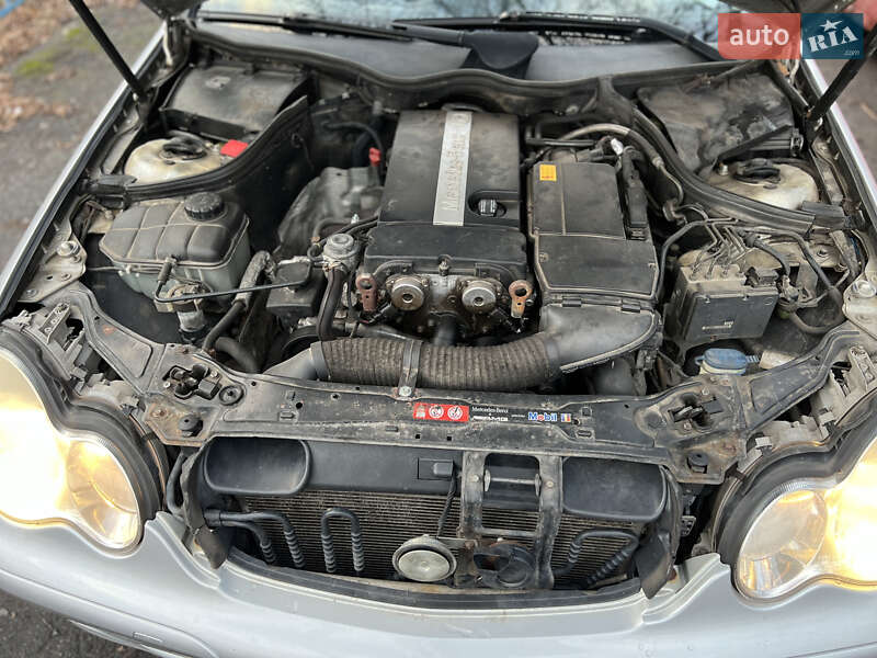 Универсал Mercedes-Benz C-Class 2005 в Хороле фото 23 Универсал Mercedes-Benz C-Class 2005 в Хороле