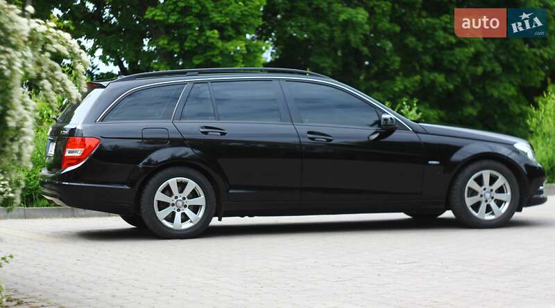 Універсал Mercedes-Benz C-Class 2011 в Миргороді