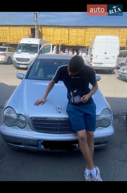 Седан Mercedes-Benz C-Class 2000 в 