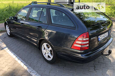 Универсал Mercedes-Benz C-Class 2003 в Черновцах