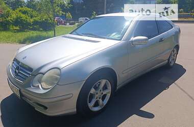 Купе Mercedes-Benz C-Class 2002 в Києві