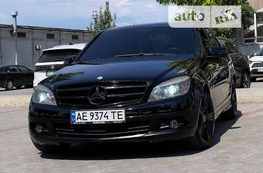 Седан Mercedes-Benz C-Class 2011 в Днепре