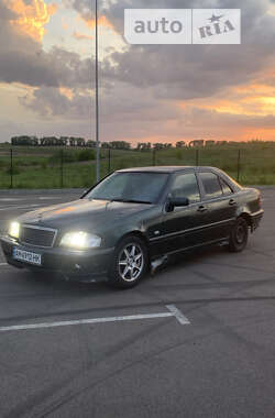 Седан Mercedes-Benz C-Class 1998 в Ровно