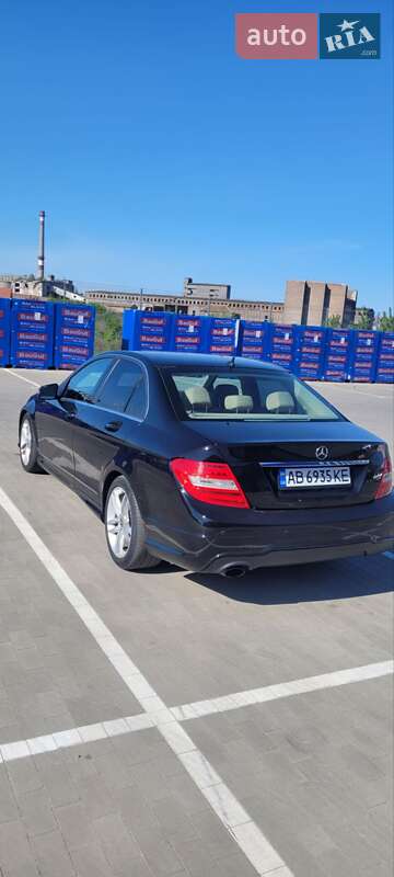 Седан Mercedes-Benz C-Class 2012 в Виннице