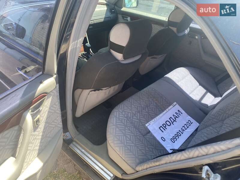 Седан Mercedes-Benz C-Class 1994 в Херсоне