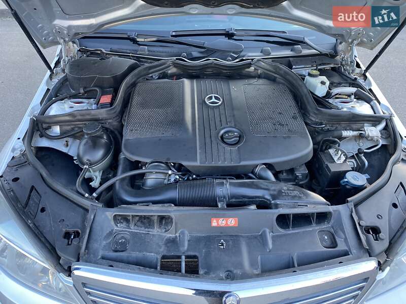 Седан Mercedes-Benz C-Class 2010 в Броварах