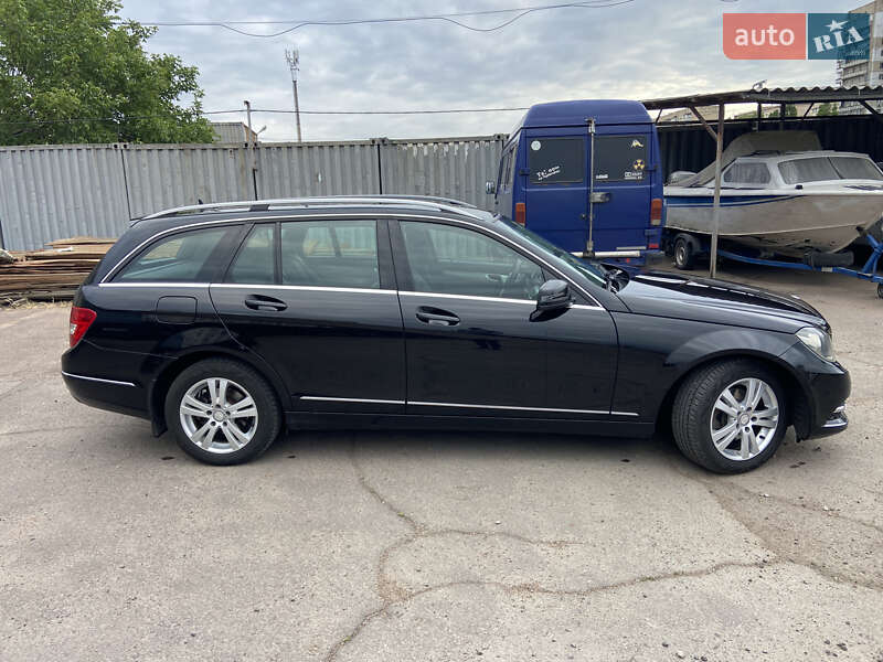 Универсал Mercedes-Benz C-Class 2014 в Одессе