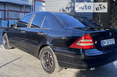 Седан Mercedes-Benz C-Class 2002 в Ровно