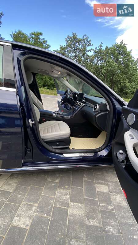 Седан Mercedes-Benz C-Class 2015 в Ужгороді