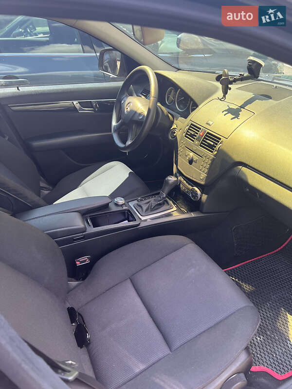 Седан Mercedes-Benz C-Class 2007 в Николаеве