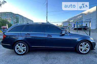 Универсал Mercedes-Benz C-Class 2012 в Сумах