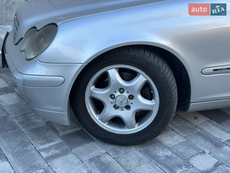 Седан Mercedes-Benz C-Class 2002 в Коломые