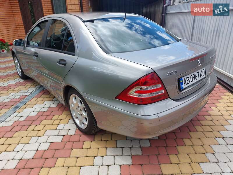 Седан Mercedes-Benz C-Class 2005 в Виннице