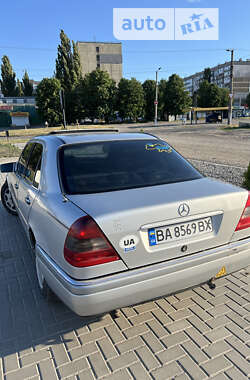 Седан Mercedes-Benz C-Class 1994 в Кропивницькому