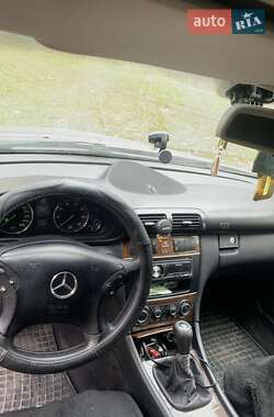 Универсал Mercedes-Benz C-Class 2005 в Ярмолинцах