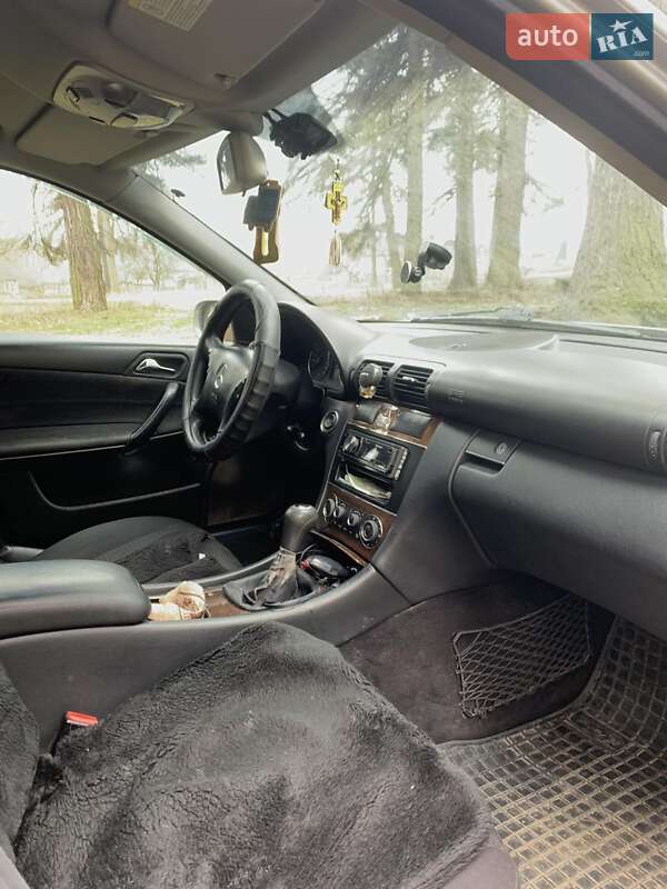 Універсал Mercedes-Benz C-Class 2005 в Ярмолинцях