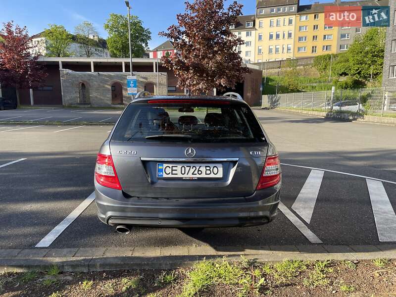Универсал Mercedes-Benz C-Class 2011 в Черновцах