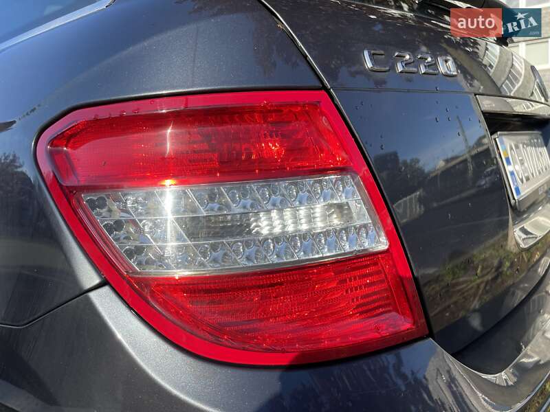 Универсал Mercedes-Benz C-Class 2011 в Черновцах