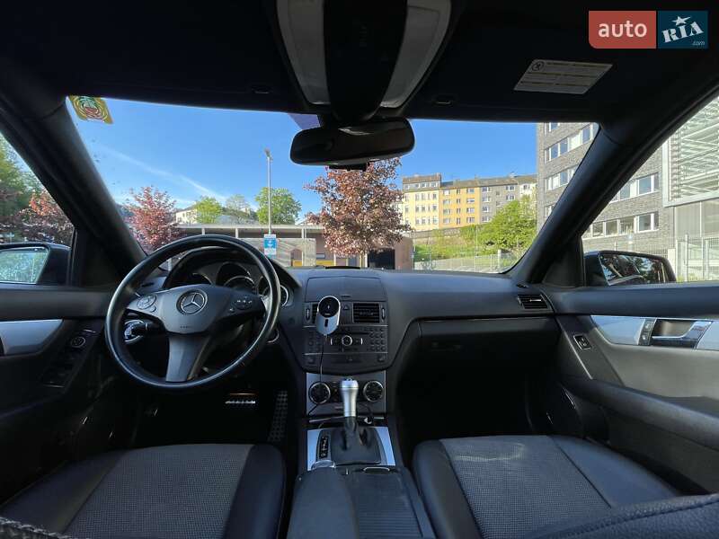 Универсал Mercedes-Benz C-Class 2011 в Черновцах
