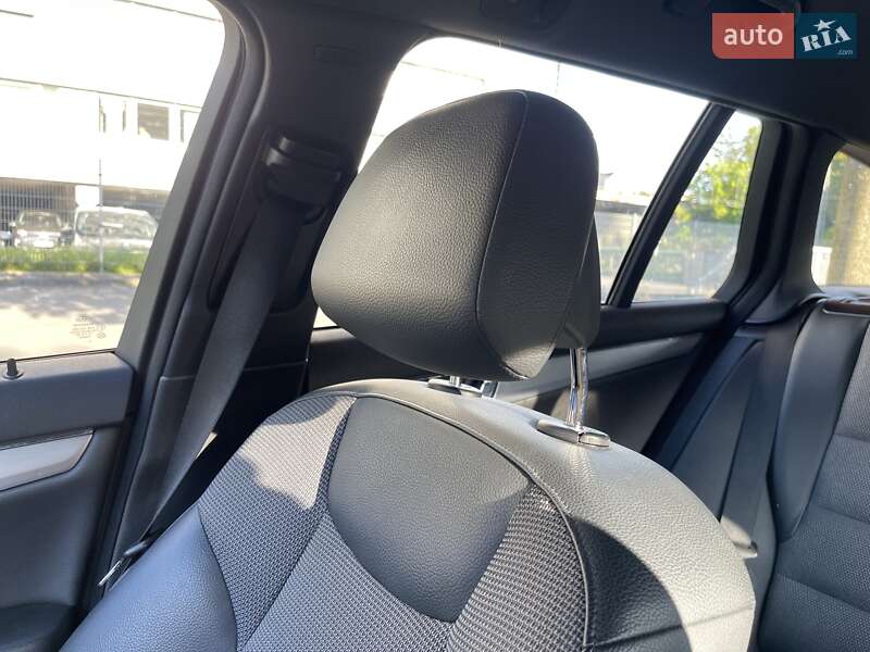 Универсал Mercedes-Benz C-Class 2011 в Черновцах