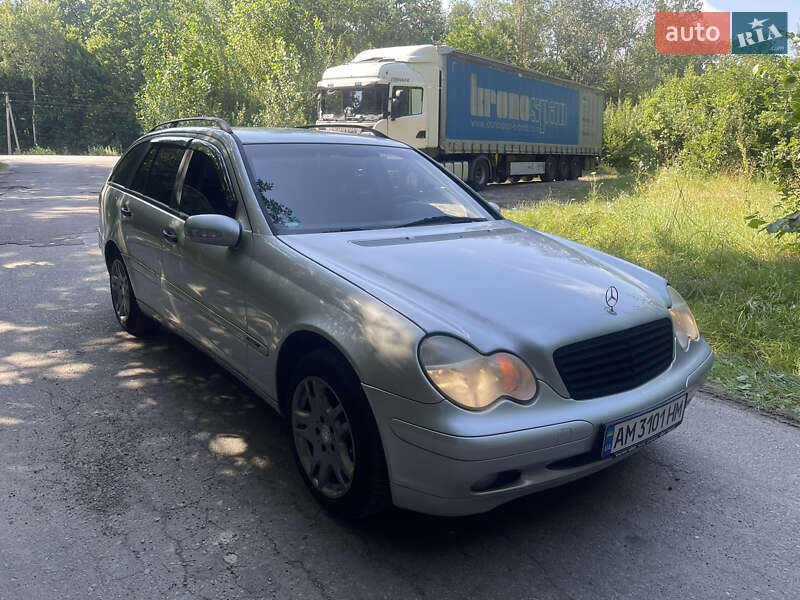 Универсал Mercedes-Benz C-Class 2003 в Житомире фото 3 Универсал Mercedes-Benz C-Class 2003 в Житомире