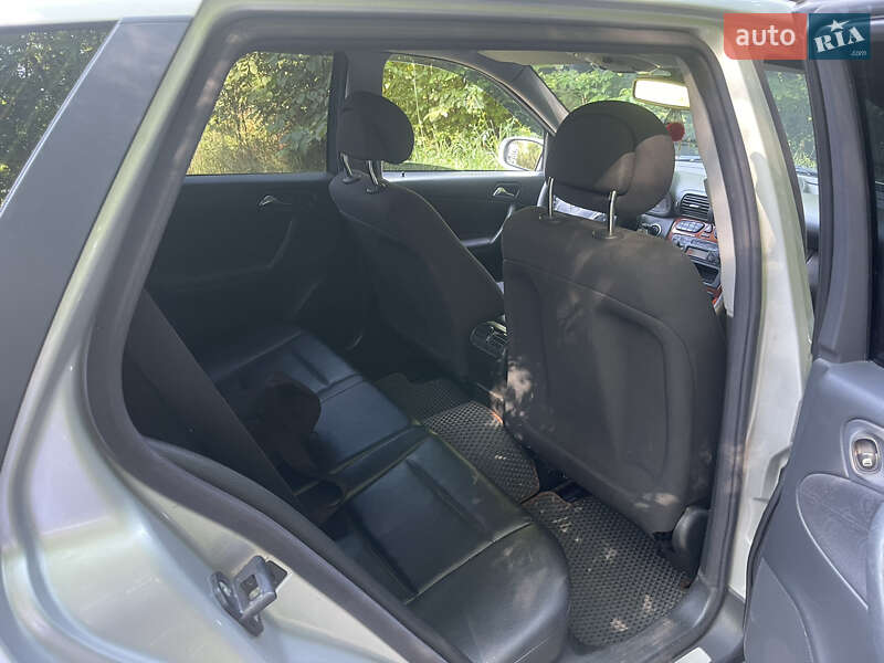 Универсал Mercedes-Benz C-Class 2003 в Житомире фото 17 Универсал Mercedes-Benz C-Class 2003 в Житомире