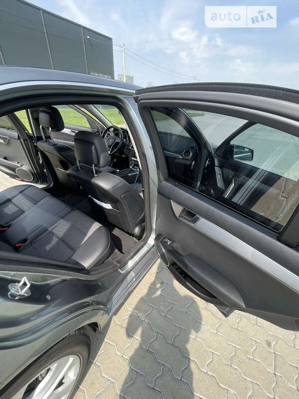Седан Mercedes-Benz C-Class 2011 в Буске фото 23 Седан Mercedes-Benz C-Class 2011 в Буске