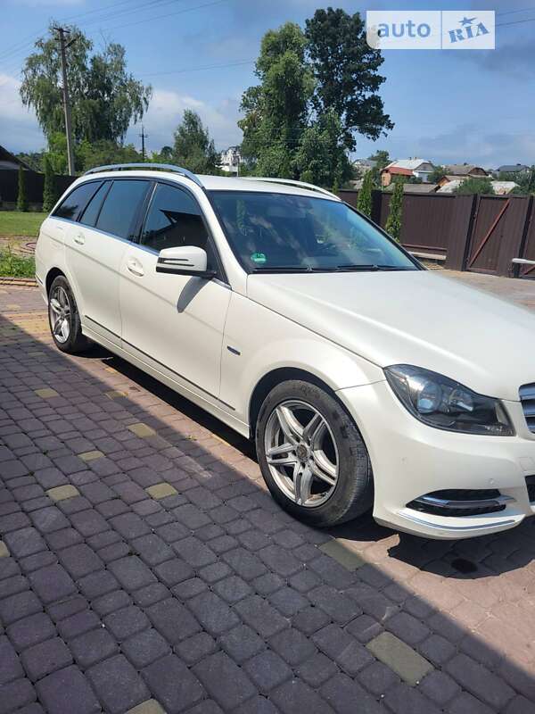 Універсал Mercedes-Benz C-Class 2012 в Тернополі