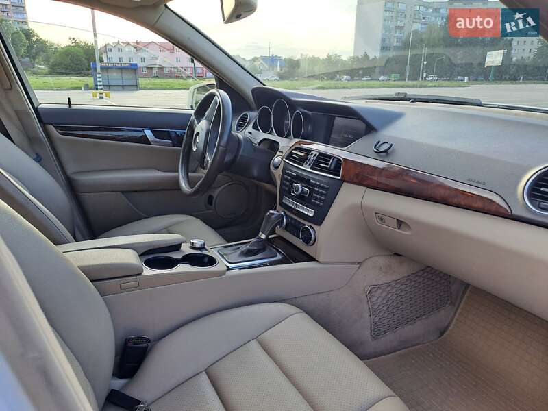 Седан Mercedes-Benz C-Class 2012 в Кам'янець-Подільському фото 9 Седан Mercedes-Benz C-Class 2012 в Кам'янець-Подільському