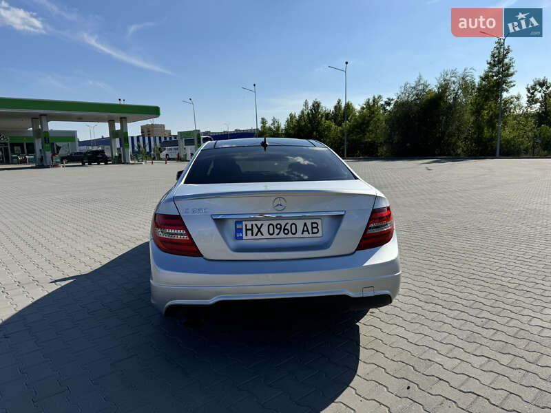 Купе Mercedes-Benz C-Class 2015 в Кам'янець-Подільському фото 5 Купе Mercedes-Benz C-Class 2015 в Кам'янець-Подільському