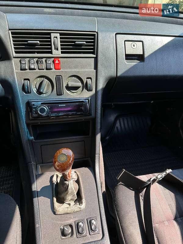 Седан Mercedes-Benz C-Class 1994 в Киеве фото 11 Седан Mercedes-Benz C-Class 1994 в Киеве