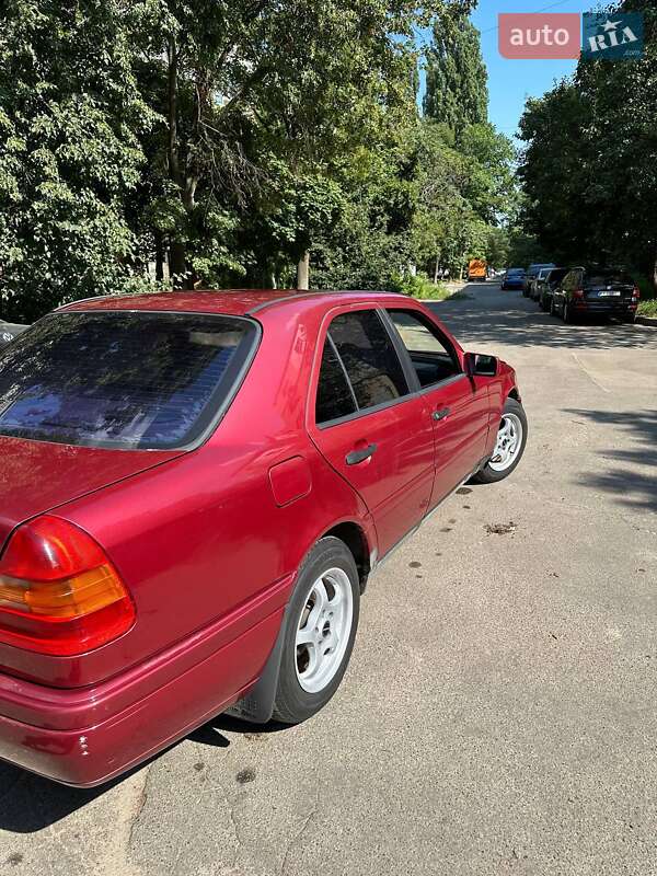 Седан Mercedes-Benz C-Class 1994 в Киеве фото 15 Седан Mercedes-Benz C-Class 1994 в Киеве
