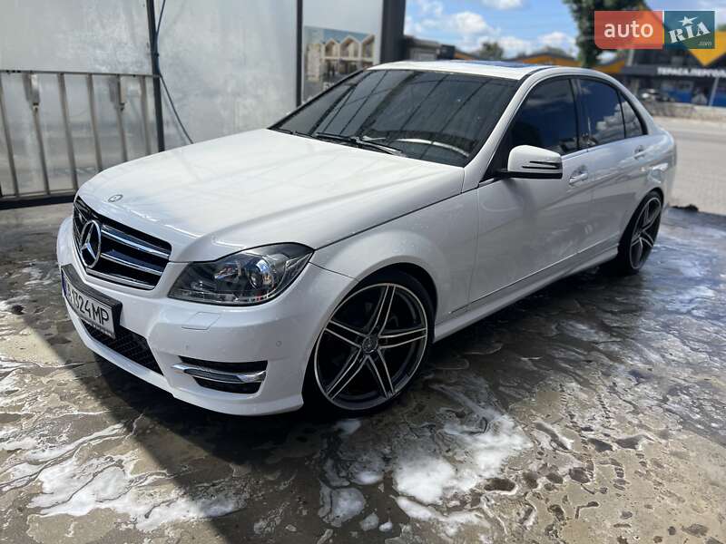 Седан Mercedes-Benz C-Class 2014 в Киеве