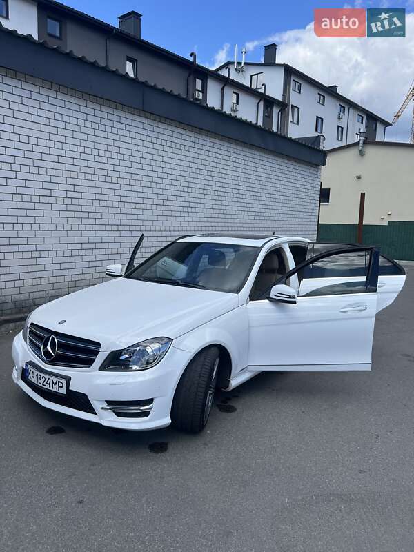 Седан Mercedes-Benz C-Class 2014 в Киеве