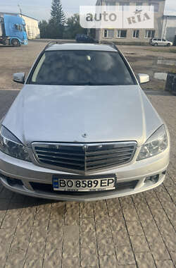 Універсал Mercedes-Benz C-Class 2009 в Золочеві