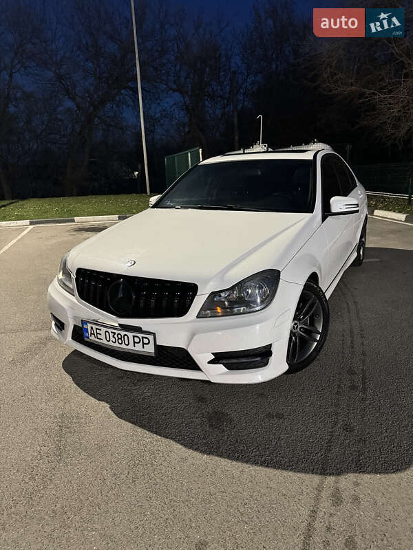 Седан Mercedes-Benz C-Class 2013 в Днепре фото 9 Седан Mercedes-Benz C-Class 2013 в Днепре
