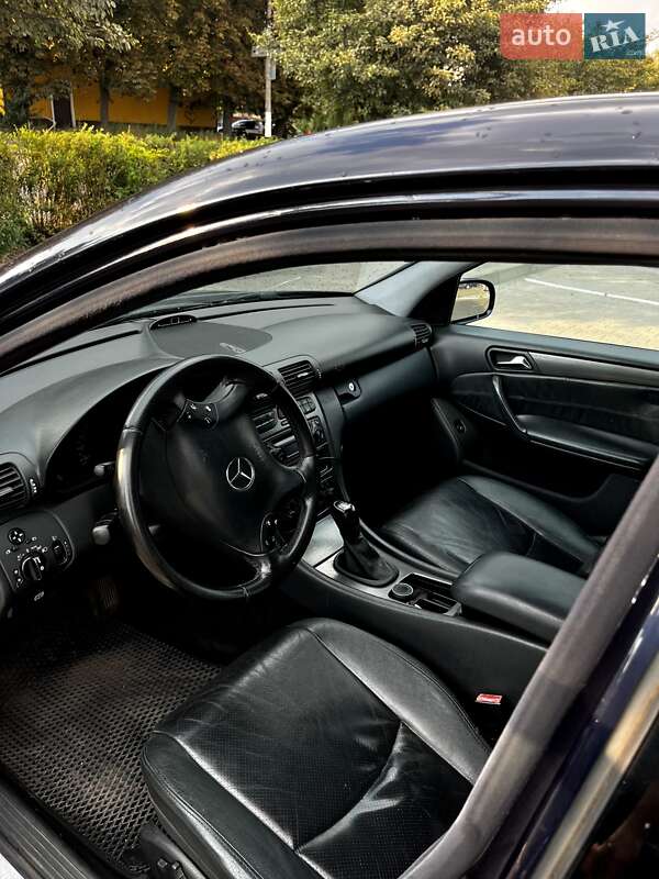 Седан Mercedes-Benz C-Class 2002 в Житомире