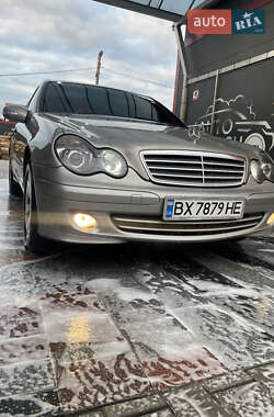 Седан Mercedes-Benz C-Class 2005 в 